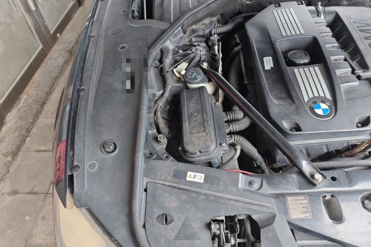 Used BMW 7 Series 2009 740Li Leading Model Engine Bay Right