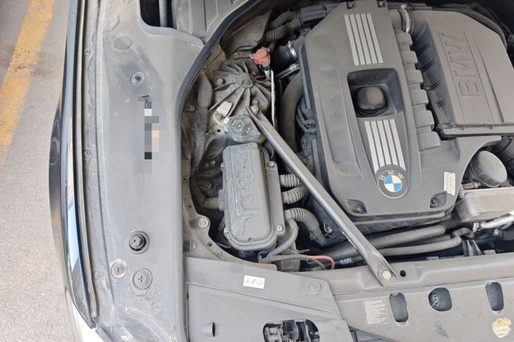 Used BMW 7 Series 2009 740Li Leading Model Engine Bay Right