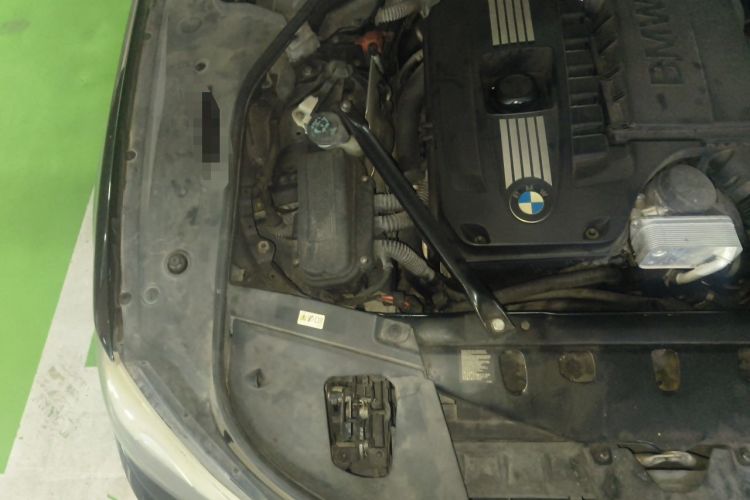 Used BMW 7 Series 2009 740Li Leading Model Engine Bay Right