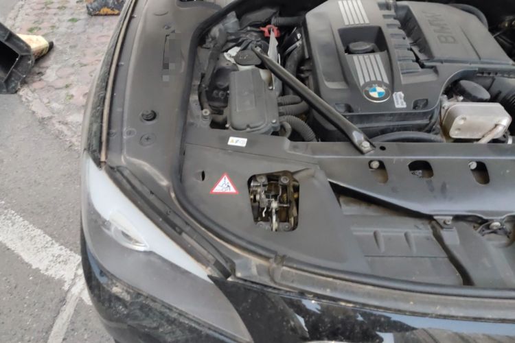 Used BMW 7 Series 2009 740Li Luxury Model Engine Bay Right