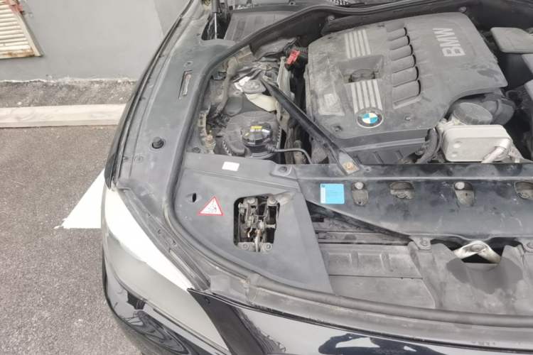 Used BMW 7 Series 2009 730Li Leading Model Engine Bay Right