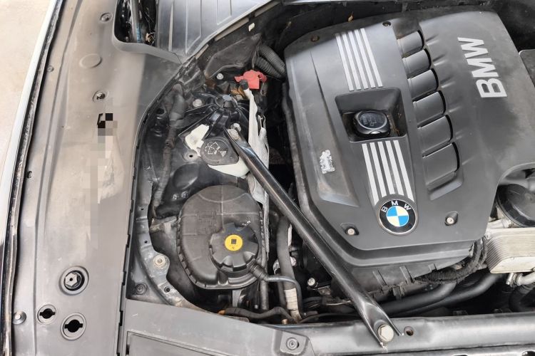 Used BMW 7 Series 2009 730Li Luxury Model Engine Bay Right