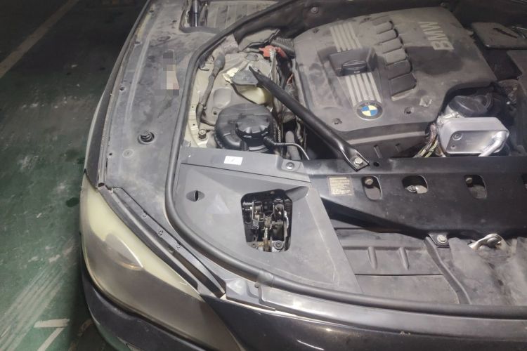 Used BMW 7 Series 2009 730Li Leading Model Engine Bay Right