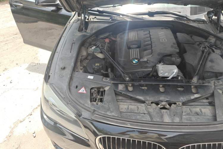 Used BMW 7 Series 2009 730Li Luxury Model Engine Bay Right