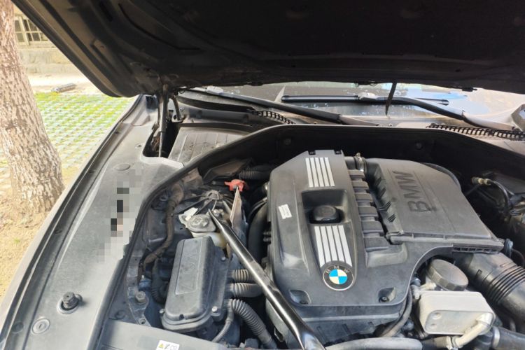 Used BMW 7 Series 2009 740Li Luxury Model Engine Bay Right