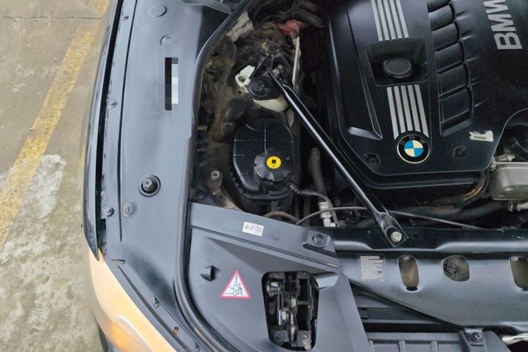 Used BMW 7 Series 2009 730Li Luxury Model Engine Bay Right