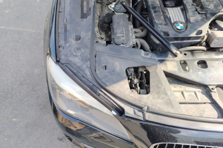Used BMW 7 Series 2009 740Li Leading Model Engine Bay Right