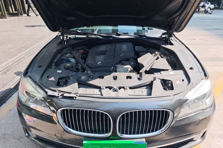 Used BMW 7 Series 2009 730Li Leading Model Engine Bay
