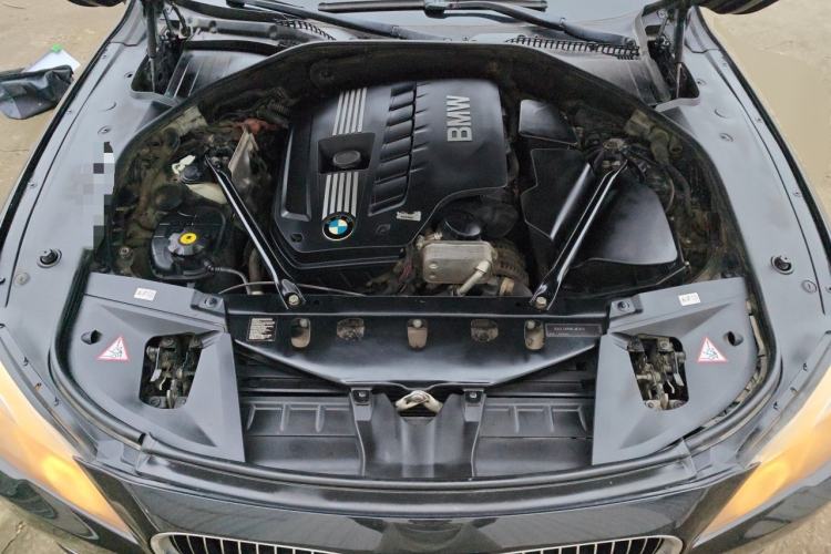Used BMW 7 Series 2009 730Li Luxury Model Engine Bay