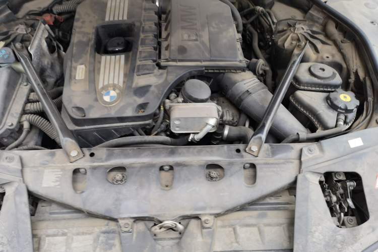 Used BMW 7 Series 2009 740Li Leading Model Engine Bay