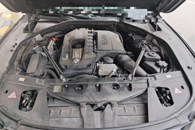 Used BMW 7 Series 2009 740Li Luxury Model Engine Bay