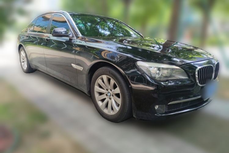 Used BMW 7 Series 2009 740Li Luxury Model Front Right 45 Deg