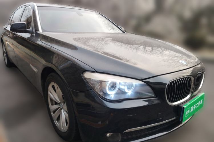 Used BMW 7 Series 2009 730Li Luxury Model Front Right 45 Deg