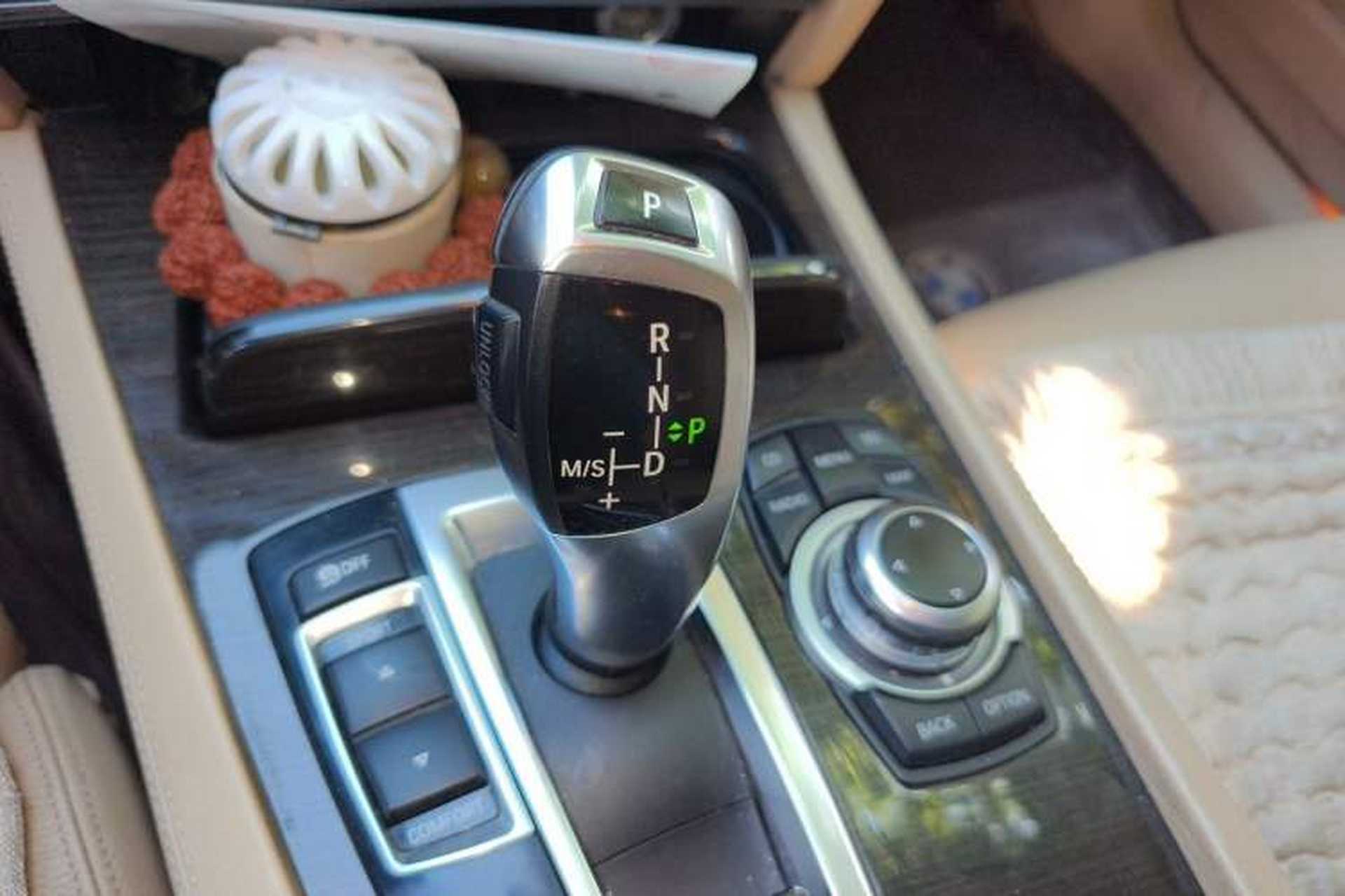 Used BMW 7 Series 2009 740Li Luxury Model Gear Lever