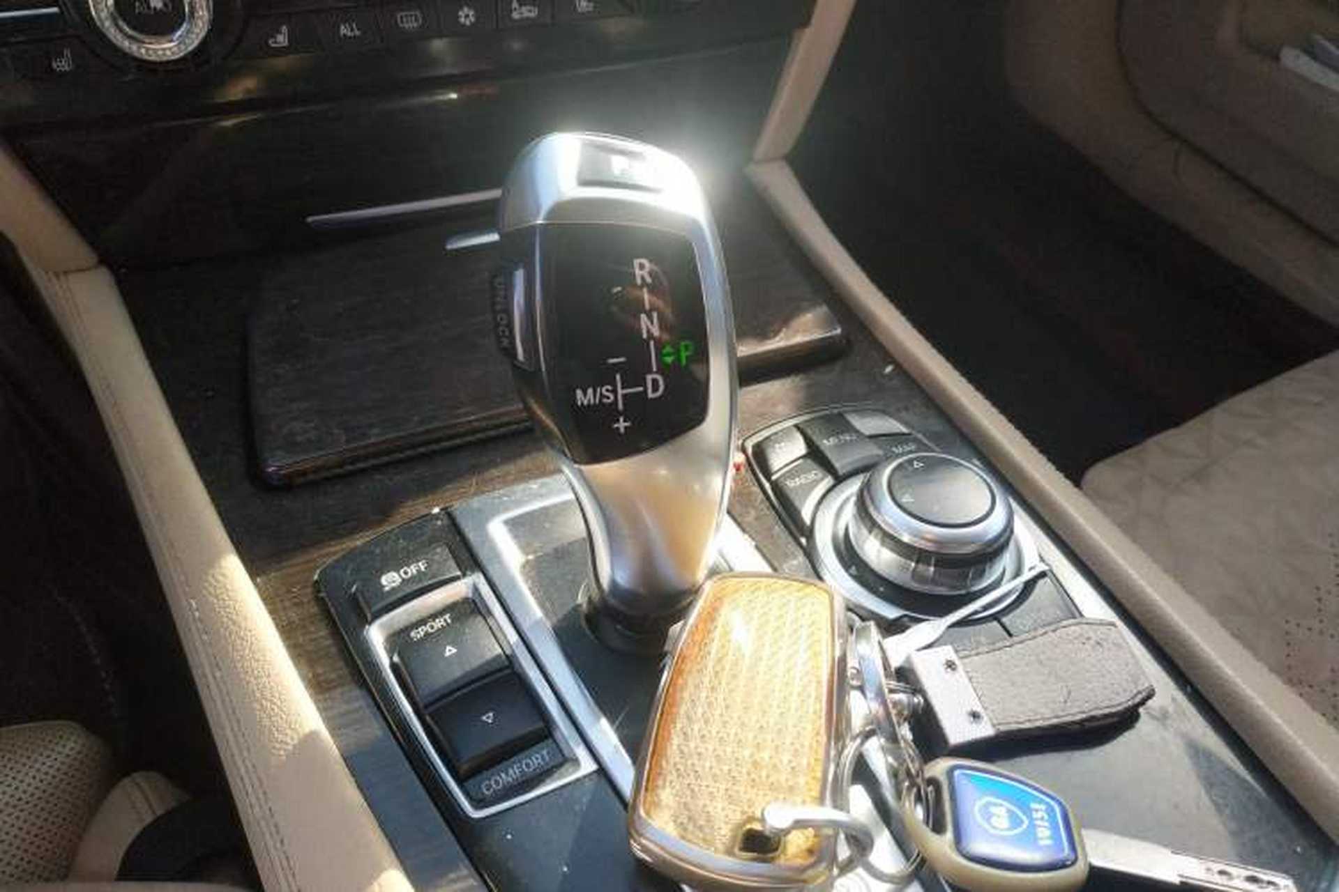 Used BMW 7 Series 2009 740Li Luxury Model Gear Lever