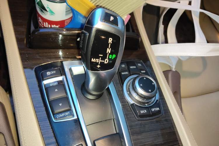Used BMW 7 Series 2009 740Li Luxury Model Gear Lever