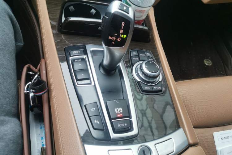 Used BMW 7 Series 2009 740Li Luxury Model Gear Lever