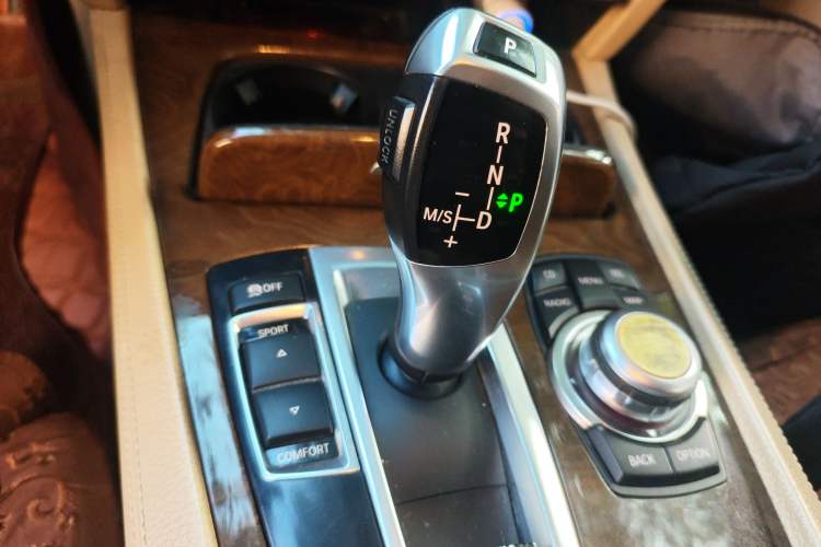 Used BMW 7 Series 2009 740Li Luxury Model Gear Lever