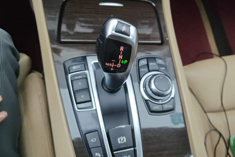 Used BMW 7 Series 2009 730Li Luxury Model Gear Lever