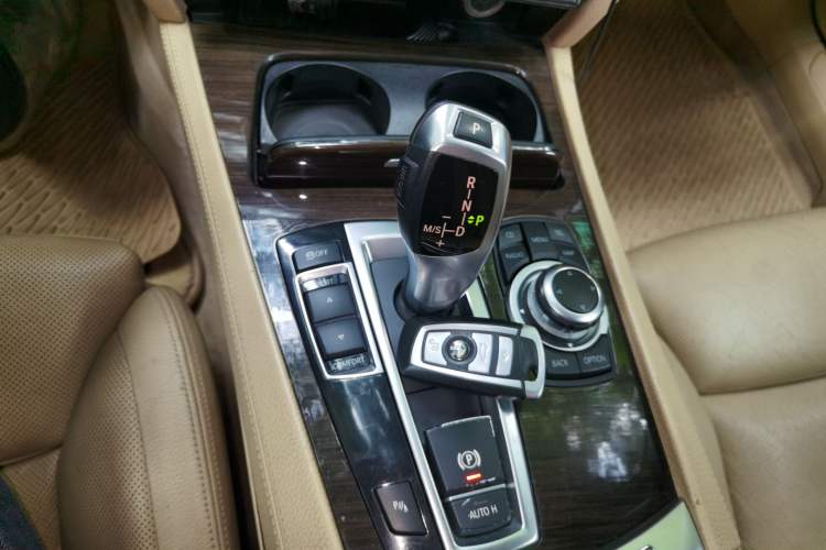 Used BMW 7 Series  Gear Lever