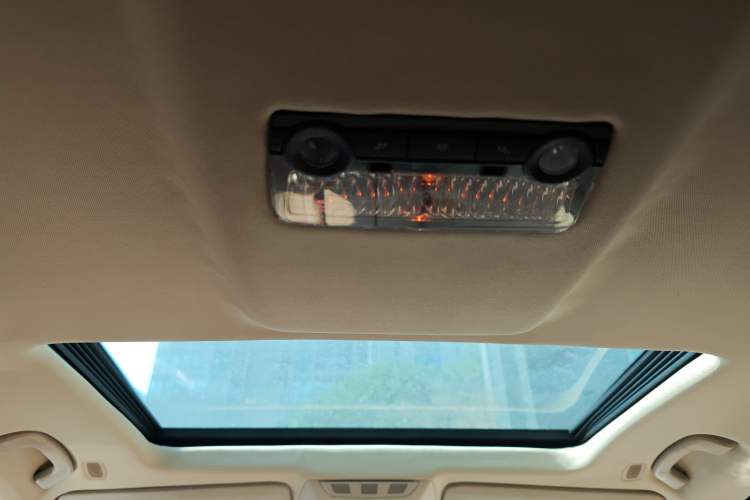 Used BMW 7 Series 2009 730Li Leading Model Headliner