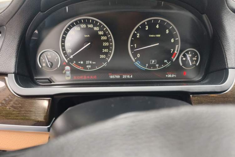 Used BMW 7 Series 2009 740Li Leading Model Odometer Close Up