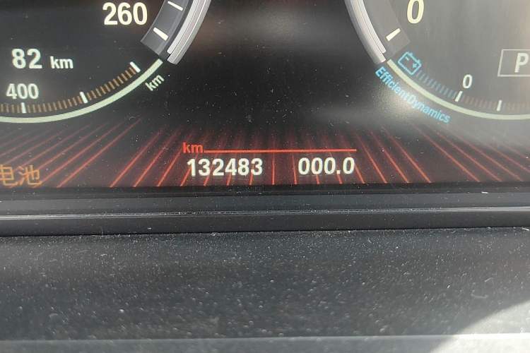Used BMW 7 Series 2009 740Li Luxury Model Odometer Close Up