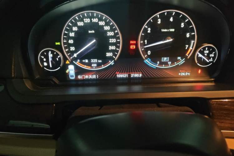 Used BMW 7 Series 2009 740Li Leading Model Odometer Close Up