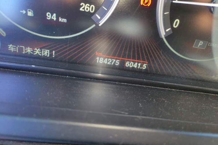 Used BMW 7 Series 2009 740Li Leading Model Odometer Close Up