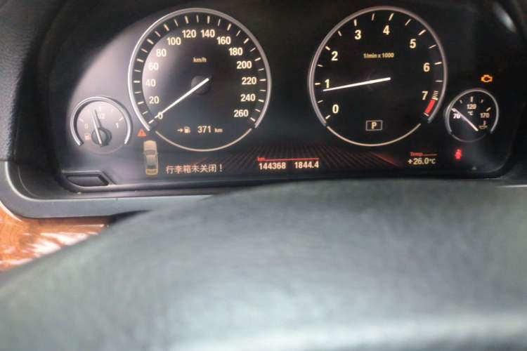 Used BMW 7 Series 2009 730Li Leading Model Odometer Close Up