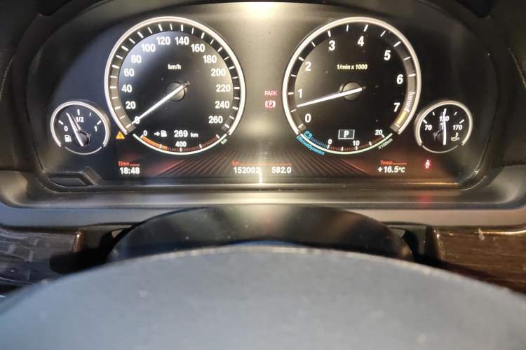 Used BMW 7 Series 2009 740Li Luxury Model Odometer Close Up