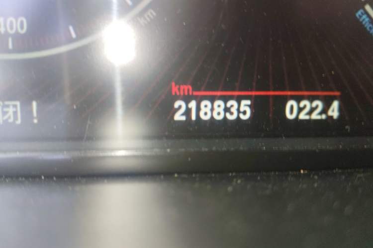 Used BMW 7 Series 2009 740Li Luxury Edition Odometer Close Up
