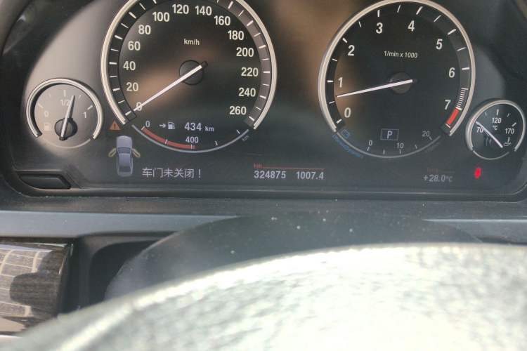 Used BMW 7 Series 2009 740Li Leading Model Odometer Close Up