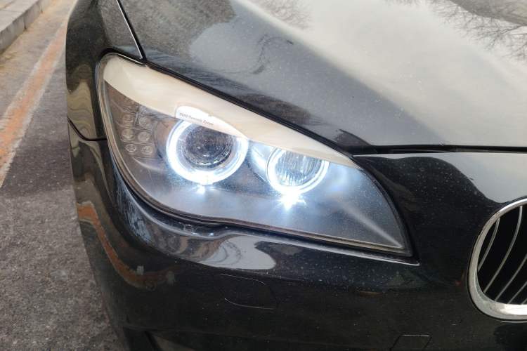 Used BMW 7 Series 2009 730Li Luxury Model Right Front Headlight