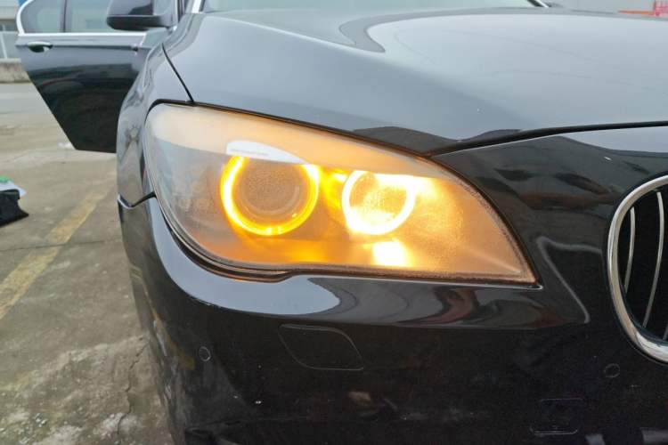 Used BMW 7 Series 2009 730Li Luxury Model Right Front Headlight