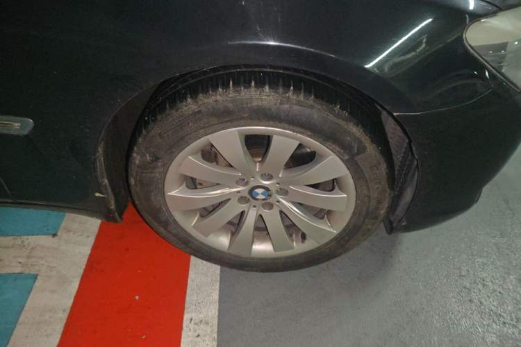 Used BMW 7 Series 2009 740Li Leading Model Right Front Wheel Hub