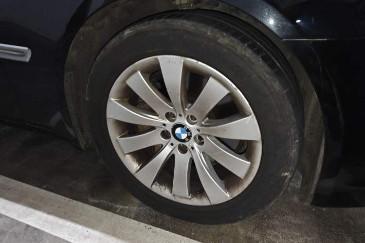 Used BMW 7 Series 2009 740Li Leading Model Right Front Wheel Hub