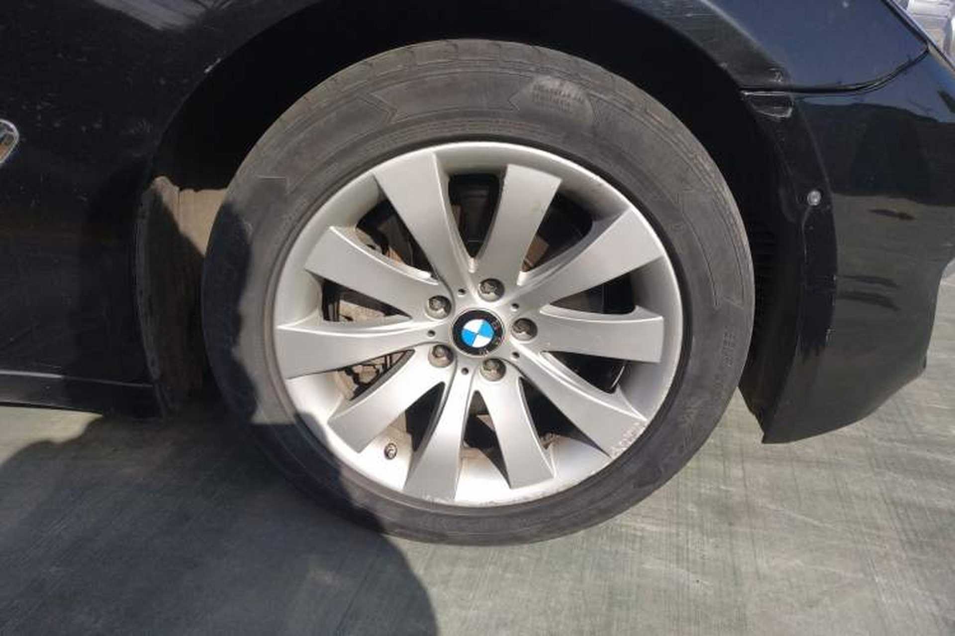 Used BMW 7 Series 2009 740Li Luxury Model Right Front Wheel Hub