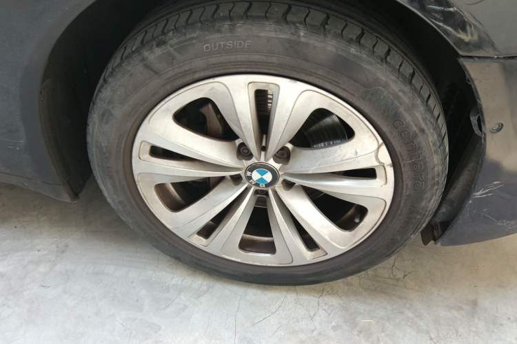 Used BMW 7 Series 2009 730Li Luxury Model Right Front Wheel Hub