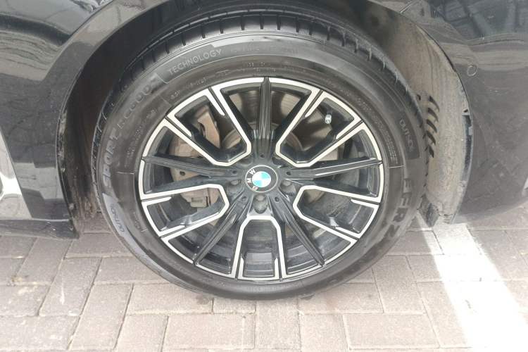 Used BMW 7 Series 2009 740Li Leading Model Right Front Wheel Hub
