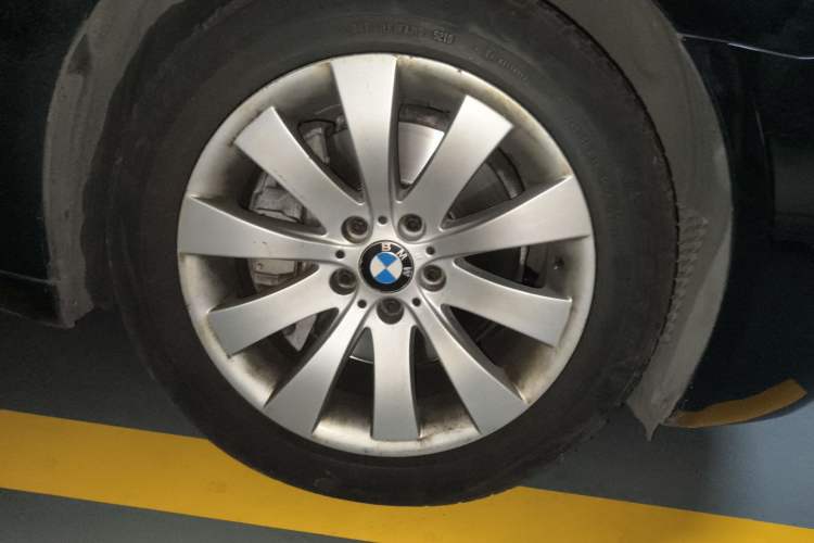 Used BMW 7 Series 2009 740Li Leading Model Right Front Wheel Hub