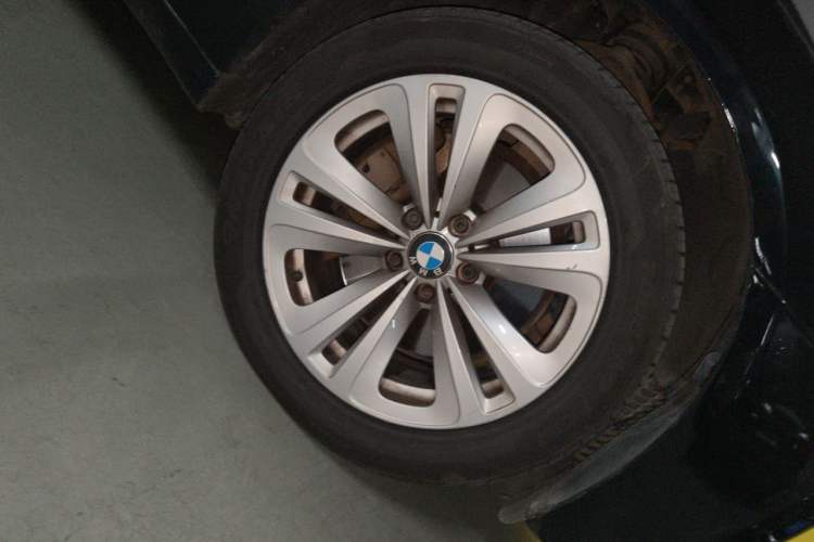Used BMW 7 Series 2009 740Li Leading Model Right Front Wheel Hub