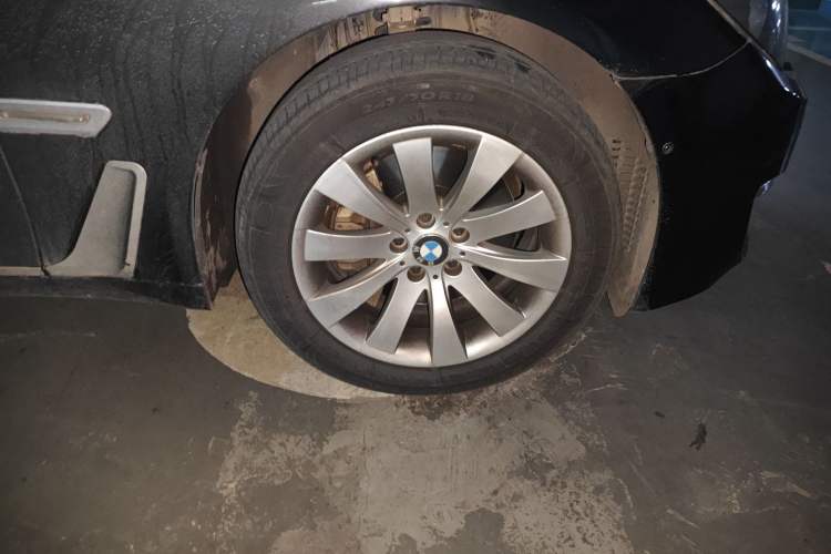 Used BMW 7 Series 2009 740Li Luxury Model Right Front Wheel Hub