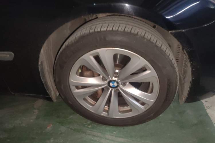 Used BMW 7 Series 2009 730Li Leading Model Right Front Wheel Hub