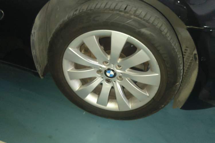 Used BMW 7 Series 2009 740Li Leading Model Right Front Wheel Hub