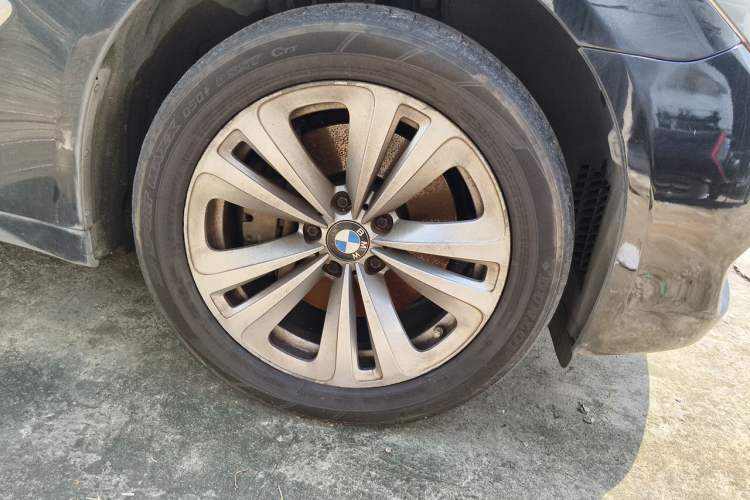 Used BMW 7 Series 2009 730Li Luxury Model Right Front Wheel Hub