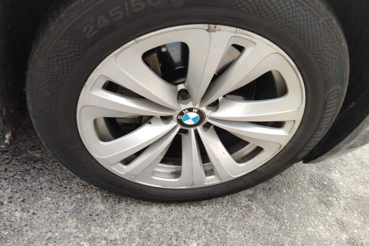 Used BMW 7 Series 2009 730Li Luxury Model Right Front Wheel Hub