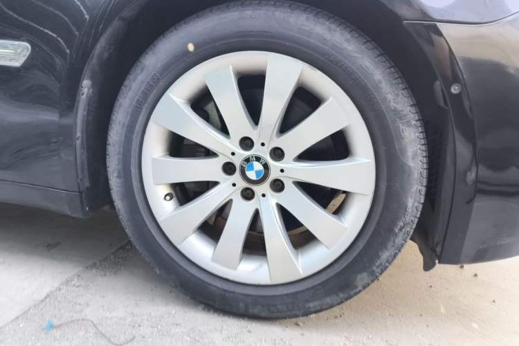 Used BMW 7 Series 2009 740Li Luxury Edition Right Front Wheel Hub