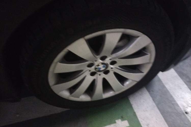 Used BMW 7 Series 2009 740Li Leading Model Right Front Wheel Hub