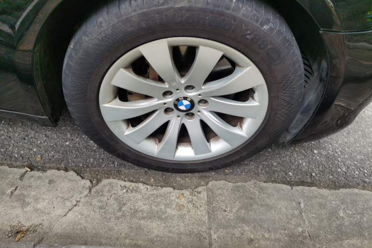 Used BMW 7 Series  Right Front Wheel Hub